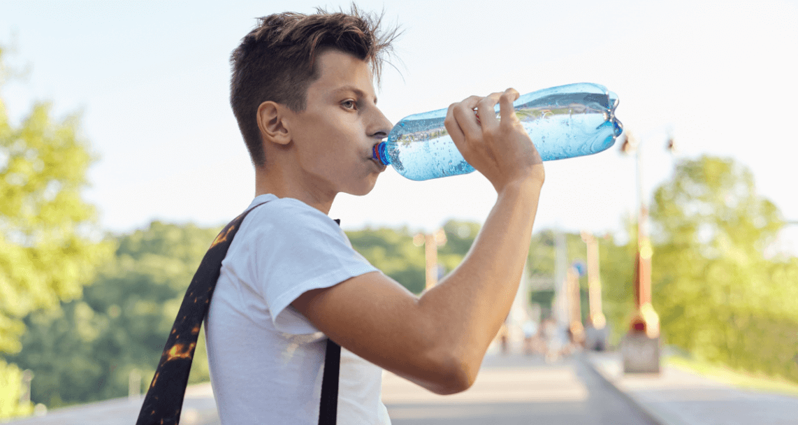 <div element-id="2821"><b element-id="2820"><br element-id="2819"></b></div><b>Don't Forget Hydration for Active Kids </b>